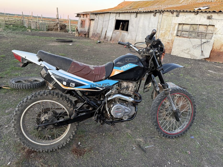 Продам Эндуро 250