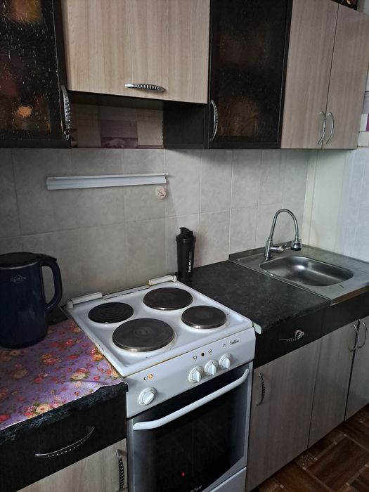 Продам кухонный гарнитуру