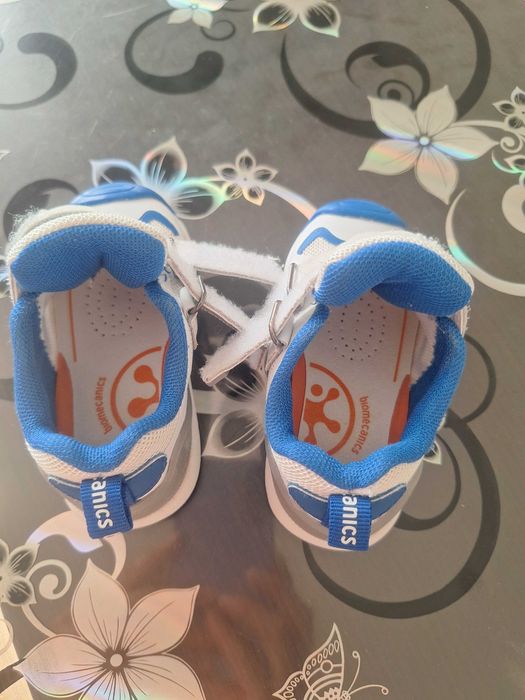 Biomecanics сникърси(маратонки] номер 20