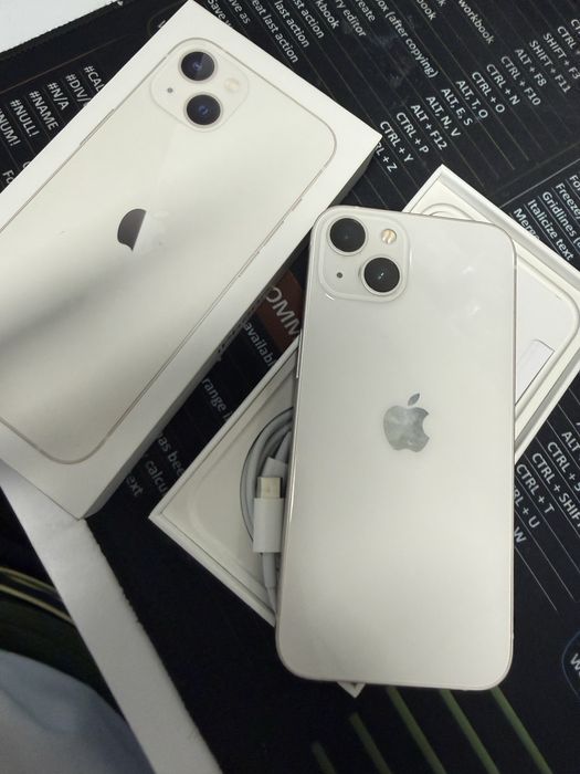 iPhone 13 Alb 128GB Impecabil Fără Urme Baterie 88%