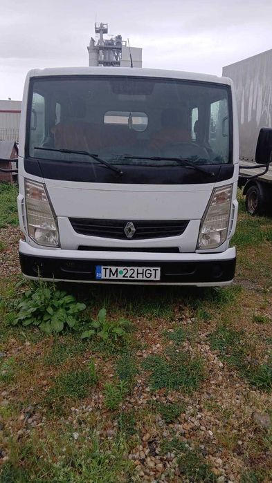 Vand autocamioneta Nissan Cabstar