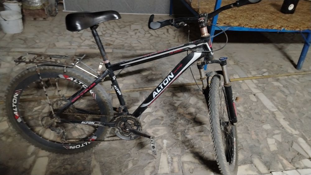 Velosiped sotiladi