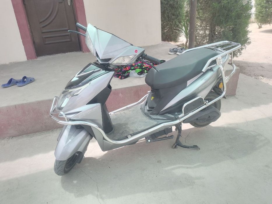 Skuter sotiladi 2023yil chiqqan