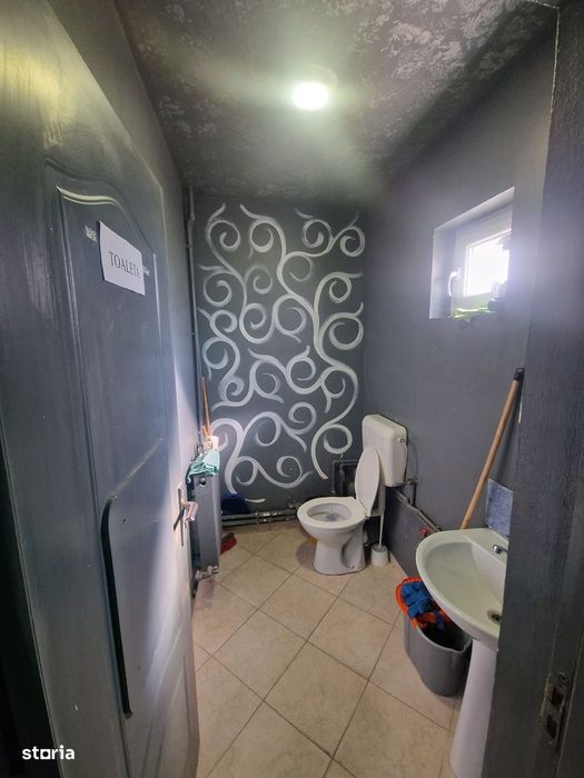 De inchiriat spatiu comercial 33 mp + dependinte