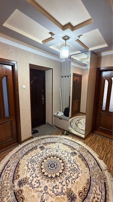 Квартира 3/4/4 (77серия) кирпич юнусабад 18 квартал (ориентир - чайка)