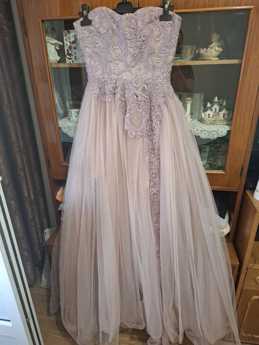 Rochiță din tiul roz