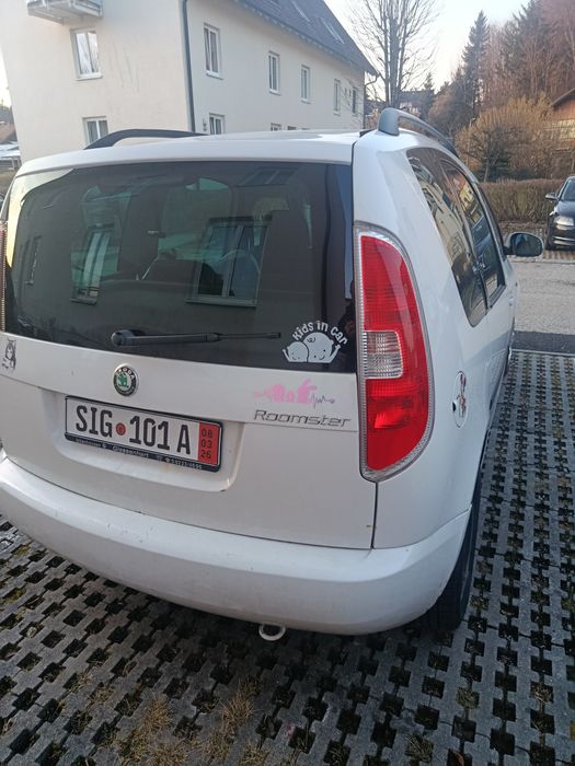 Skoda Roomster,2008, 1.6 benzină, cârlig, Automată, neînmatriculată