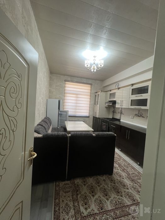 Duplex uy sotiladi Sergili moshinabozor tomonda Inbazarni orqa tomoni