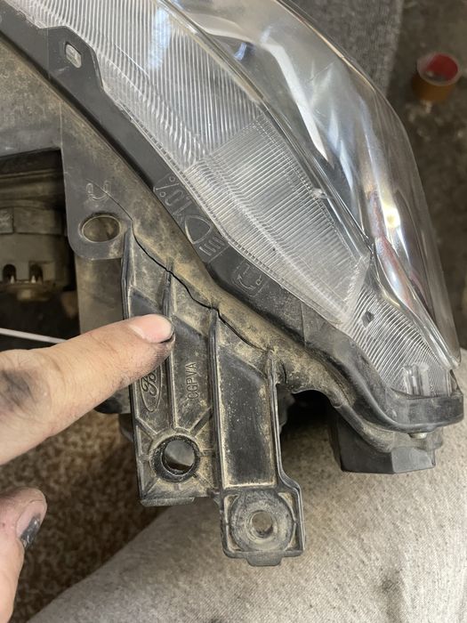 Фар десен форд рейнджър