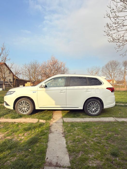 Mitsubishi Outlander PHEV 2.4 Hybrid - An 2020 - 60.000 Km