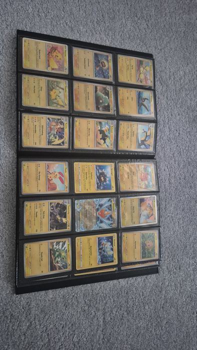 Album Pokemon cu cartonase originale