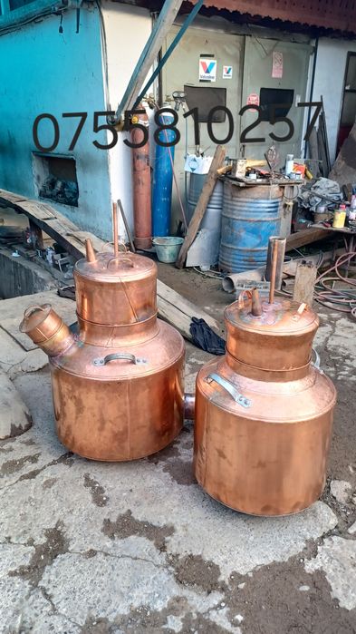 Vând cazane de făcut tuica