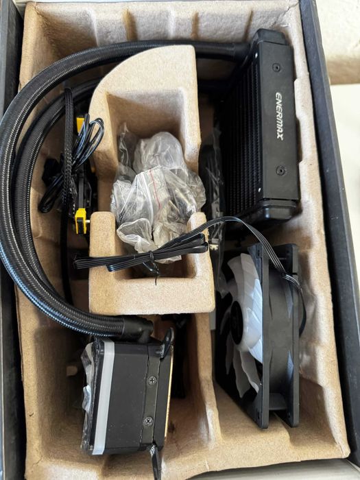 Cooler ENERMAX liqmax III argb 120!!
