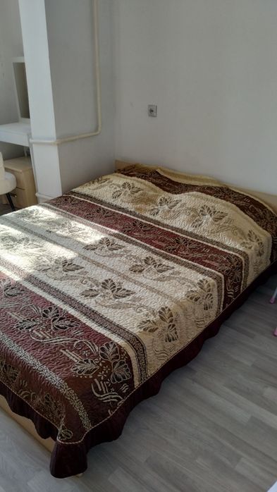 Продам спальный гарнитур за 60