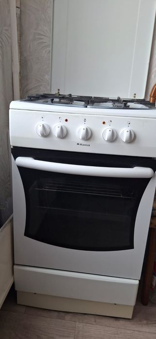 Продам б/ газ плиту