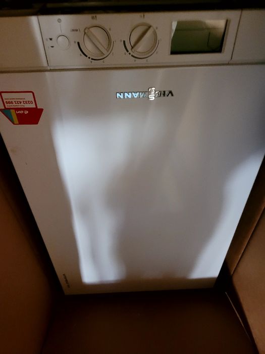 Vând centrala Viessmann și calorifere fontaa