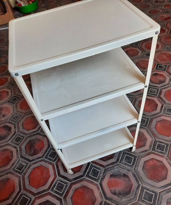 Металлический стеллаж этажерка