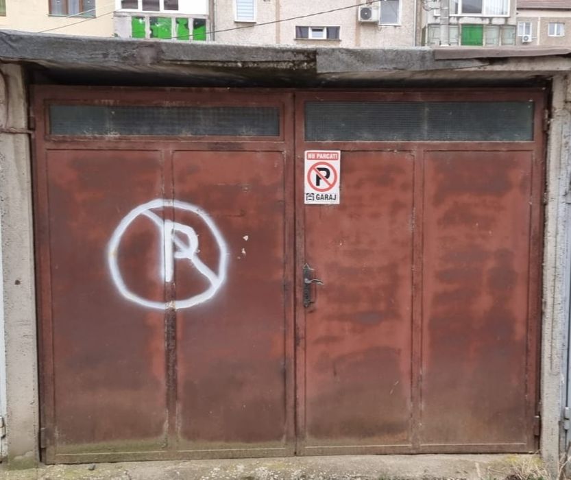 Vand porti  garaj