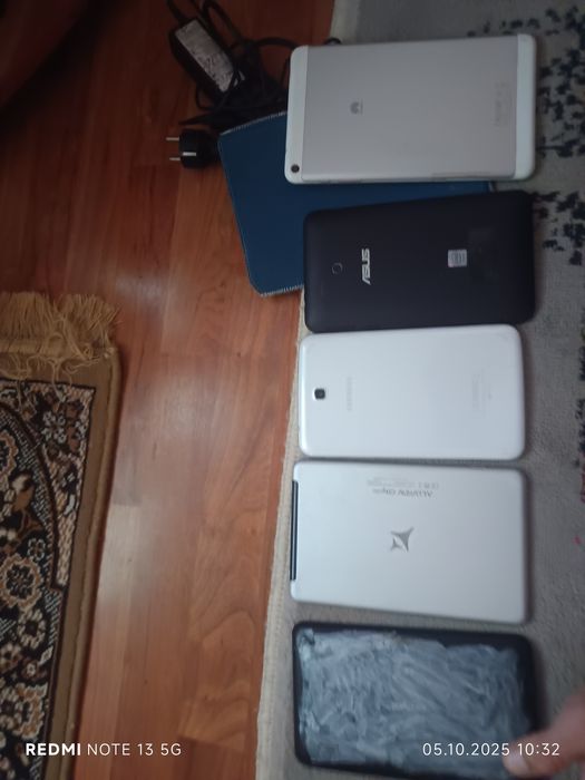 Lot tablete funcționale cu defecte