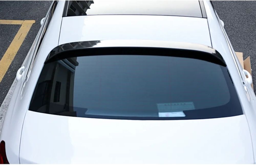 Eleron luneta lip codita Mercedes C Class W205 2007-2014 negru lucios