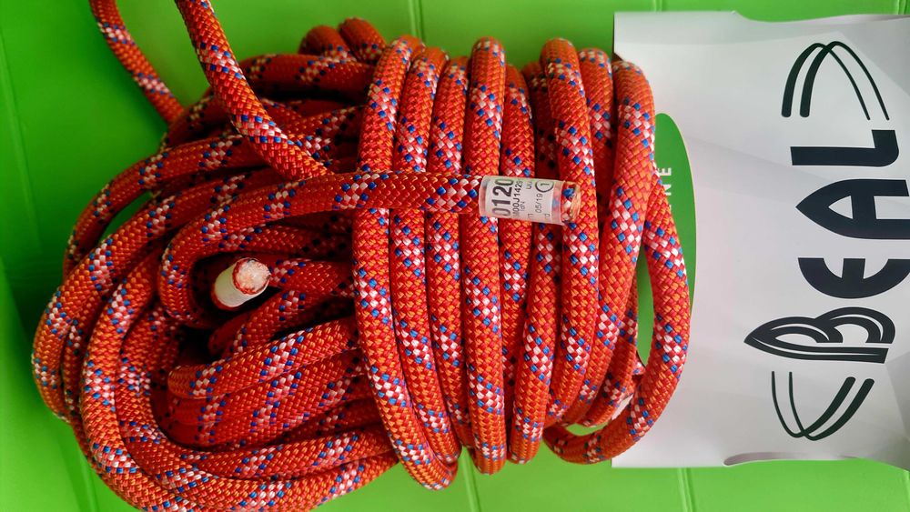 Ново въже за катерене Beal Karma 9,8 mm 60 m - RED