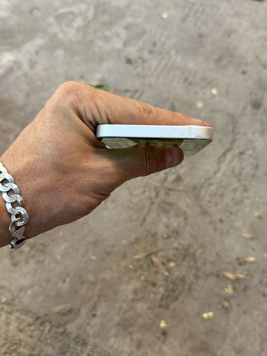 Iphone 12 . 128 tali