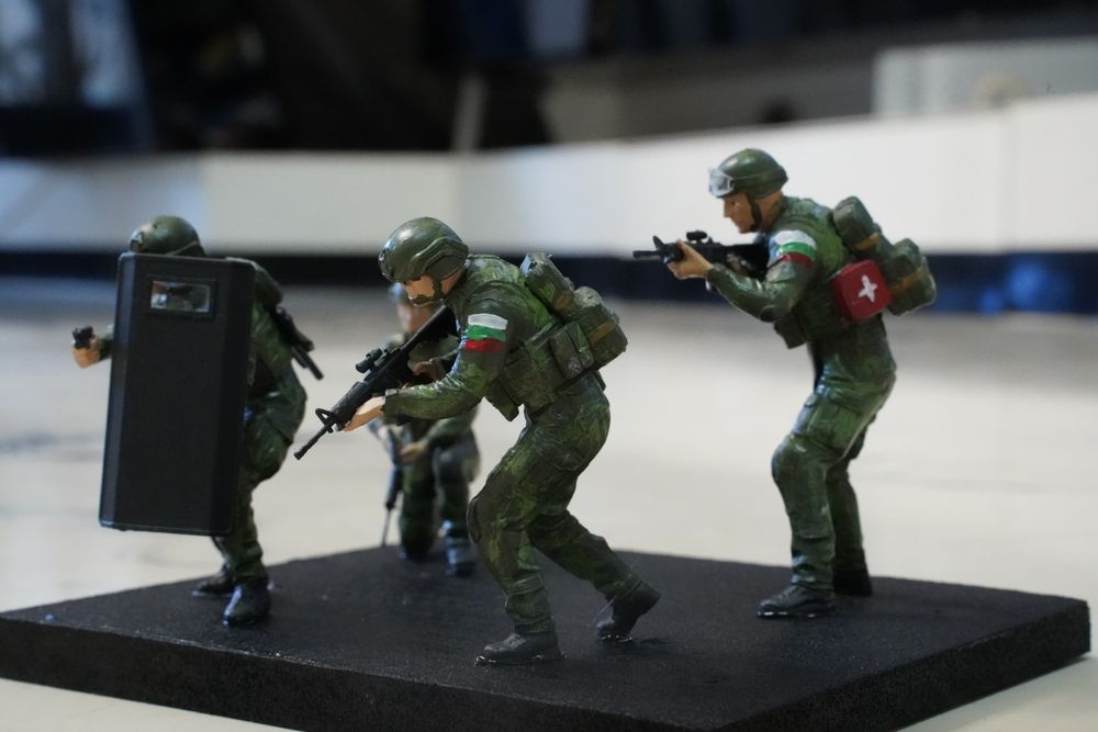 Изработка на реалистични макети, миниатури и диорами