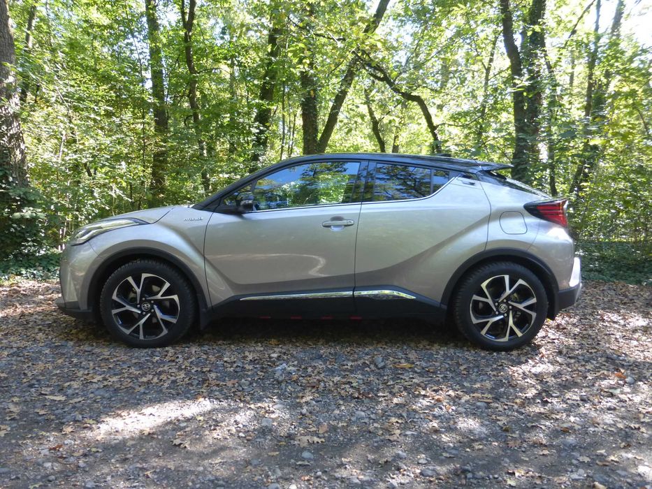 Toyota C-HR 2.0 L Bi-tone Full Led Istoric Garantie 44mii Km