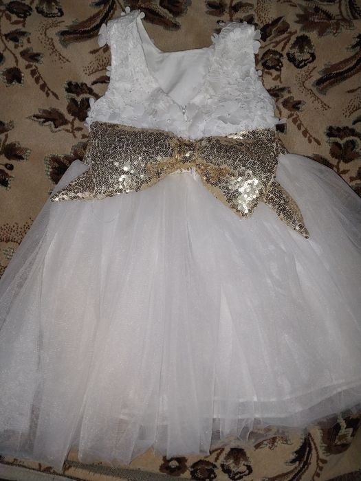 Продам нарядное платье!