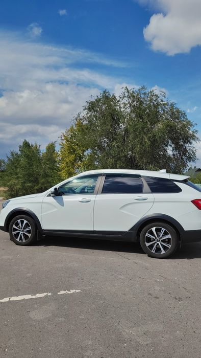 Лада Веста св кросс