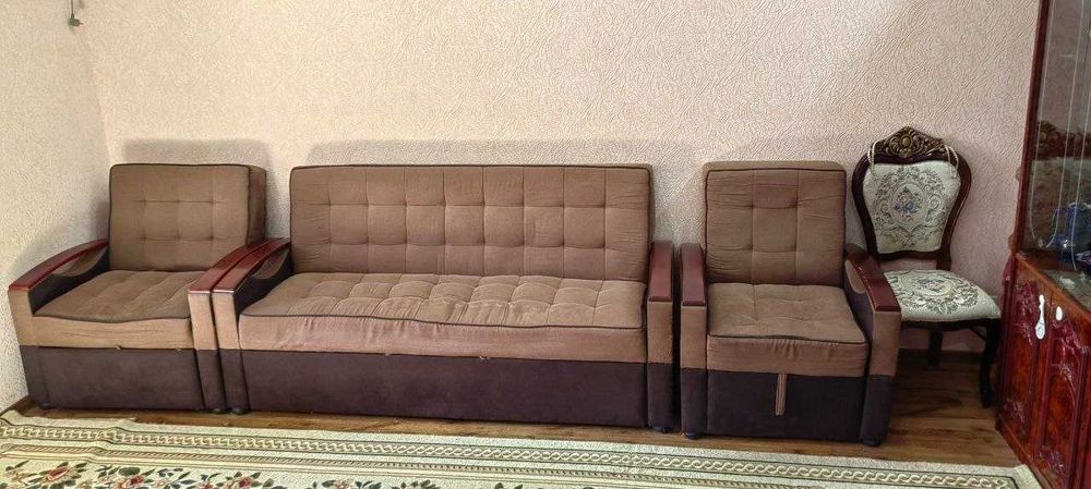 продам раскладной диван-кровать с 2 креслами