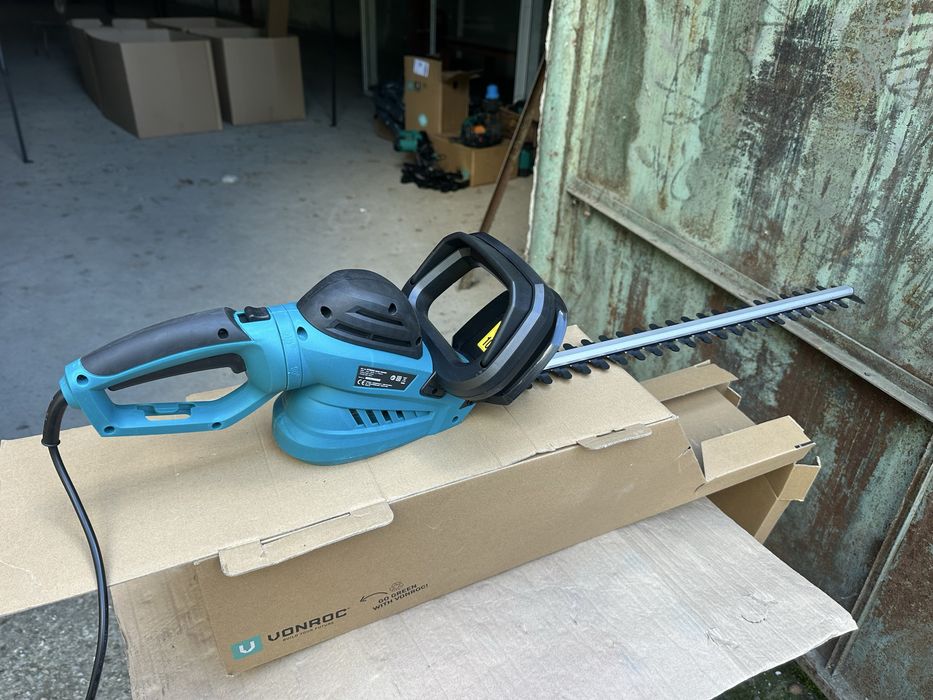 Masina de tuns gard viu 600W - Lungimea lamei 660 MM - Maner rotativ 180 grade