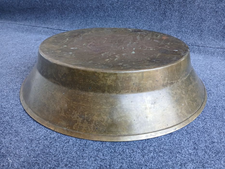 Таз латунный, старинный.