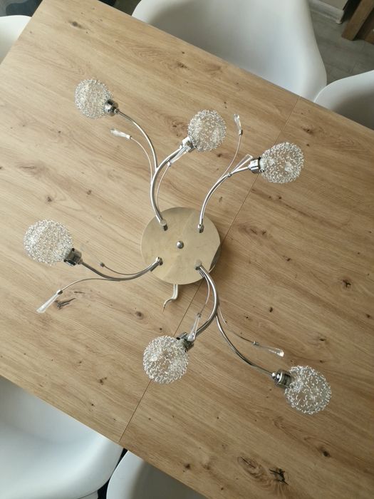 Абажур, не е нов естествено, но е читав.