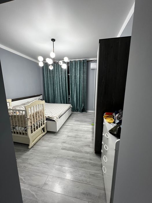 Продаётся своя 3-х комнатная квартира в самом центре.