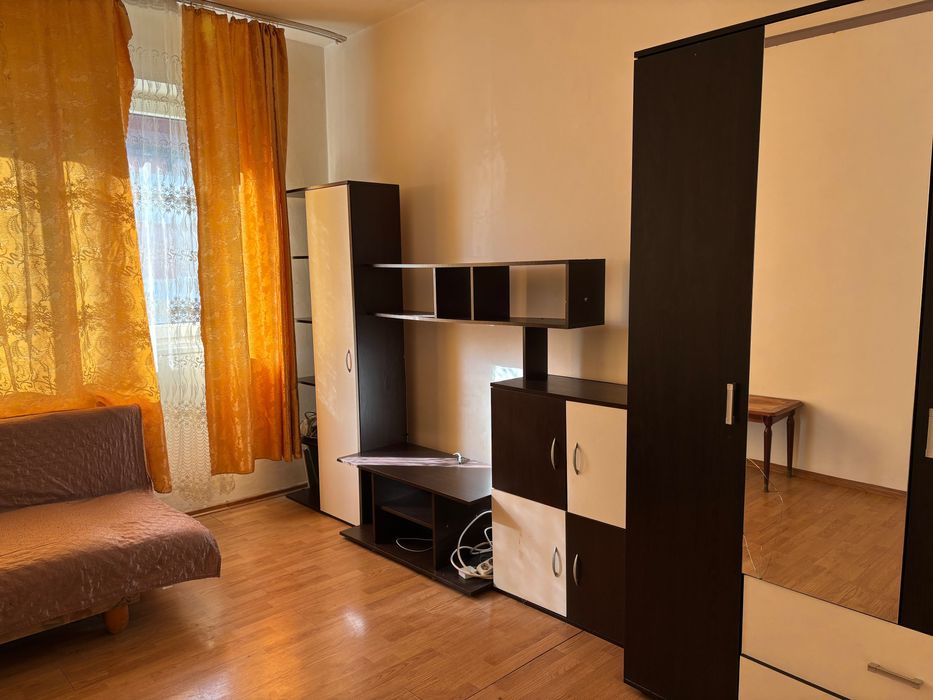 Garsonieră Metrom de vânzare