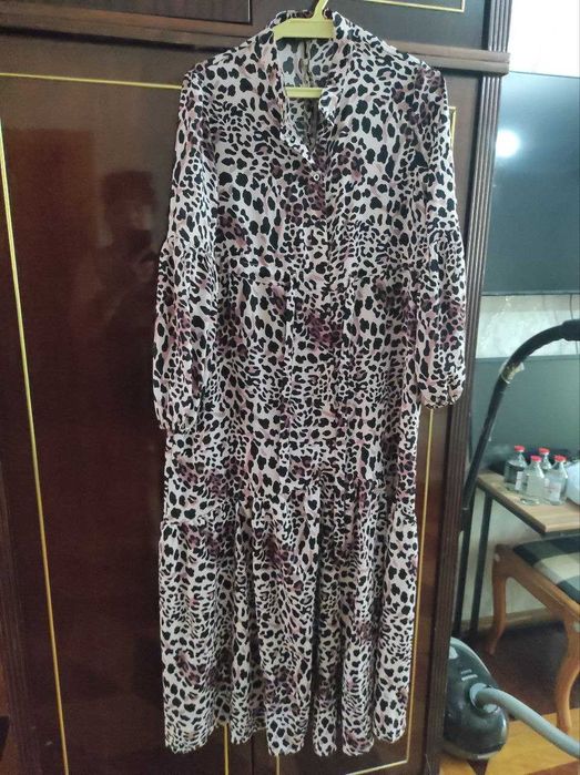 Платье длинное, новое, 50-52.