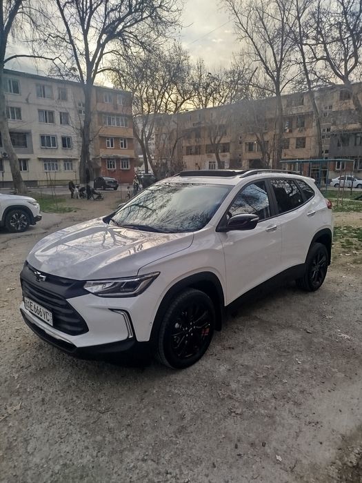 Traker sotiladi xolati alo