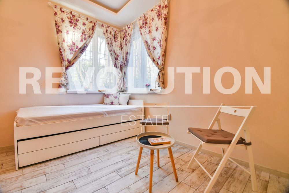 Дава се под наем Тристаен апартамент в София, Център - 70 кв.м за 800 € - Снимка #9