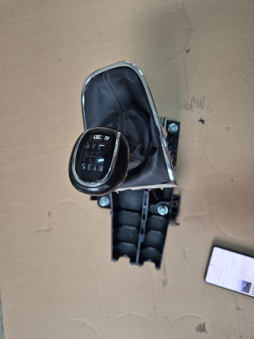 Nuca schimbator  cu suport timonerie opel astra j