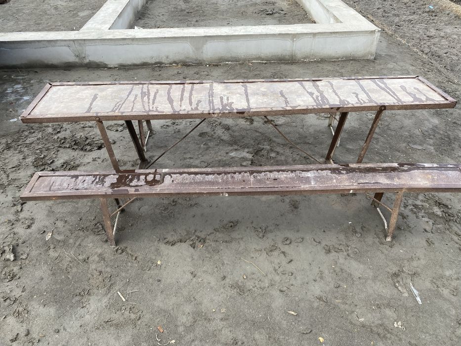 Temir stol stul 12 kishi uchun