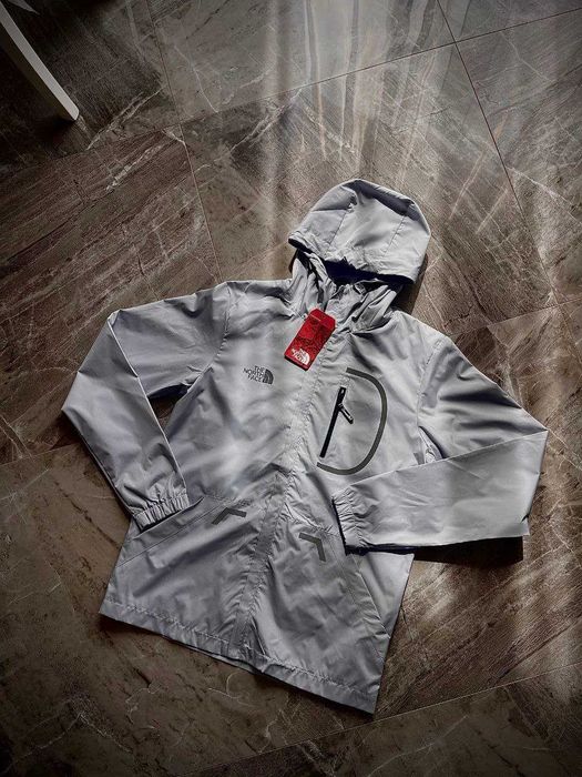 Ветровка The North Face! Новая!