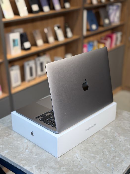 MacBook Air M1 256GB / 8GB PhoneLab