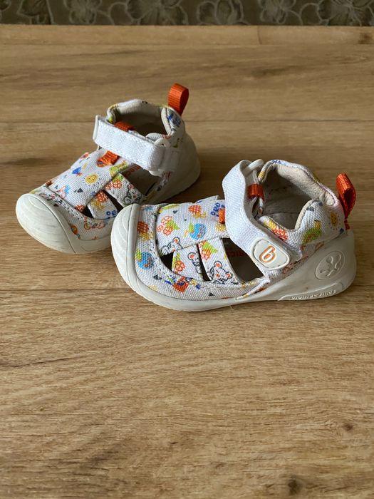 Бебешки сандали biomecanics