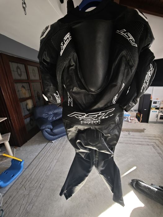 Цял екип RST V4.1 Evo Airbag чисто нов