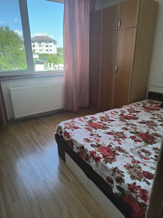 Vând apartament cu 2 camere/Scornicesti/str.Pompierilor