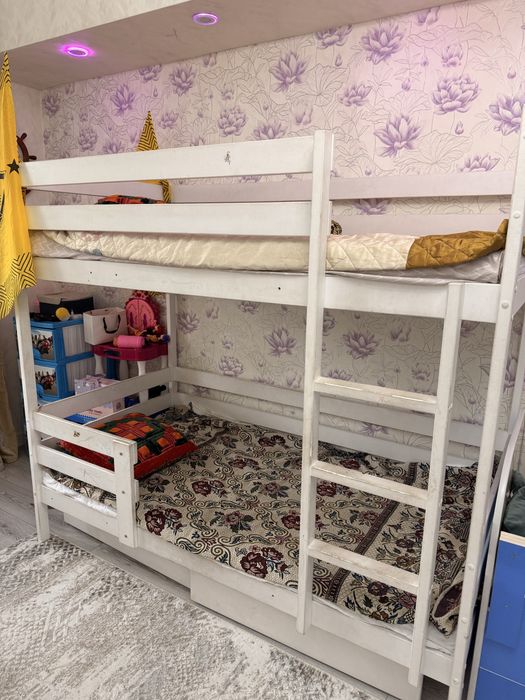 Продам детскую мебель