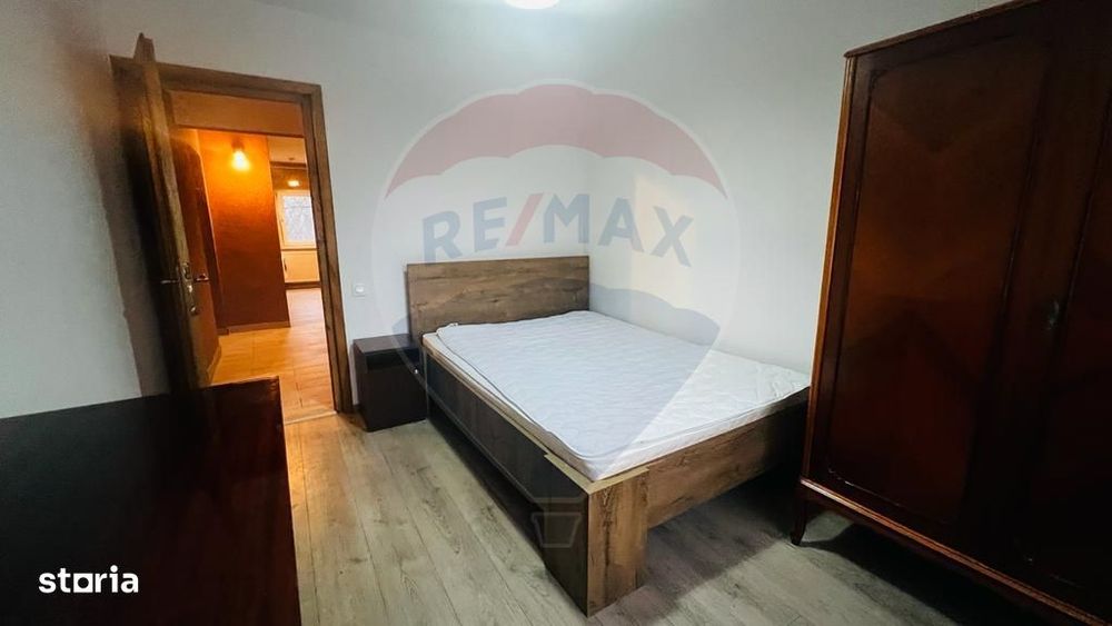 Apartament cu 3 camere de închiriat