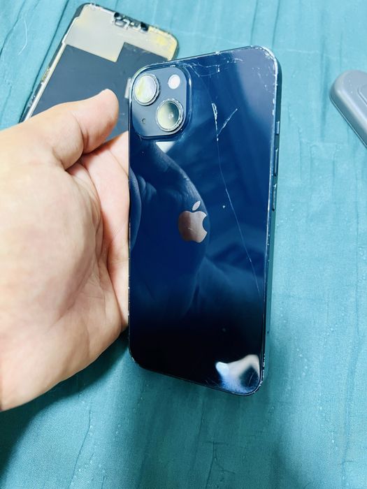 Iphone 13 pentru piese