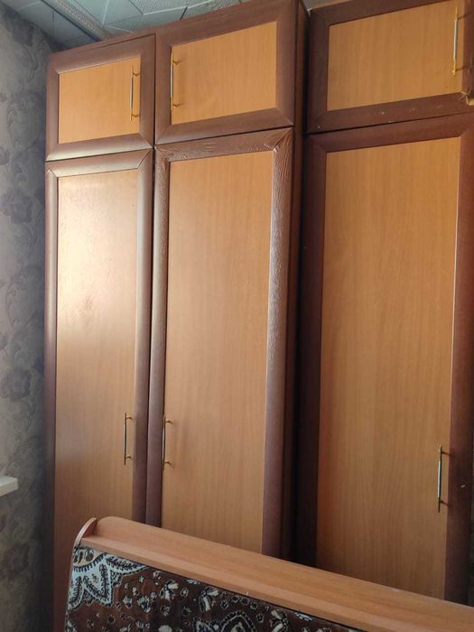 Отдам шкафы для спальни даром